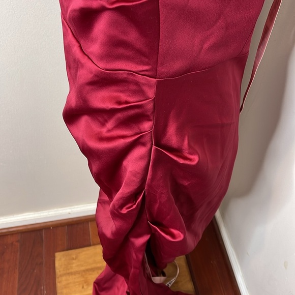 House of CB Flora Wine Satin Pleated Corset Midi Dress‎ L+ - Picture 9 of 13